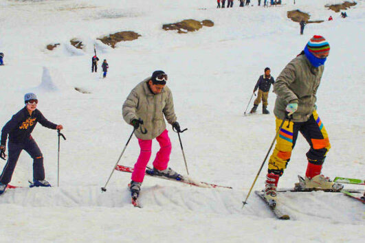 Skiing in Gulmarg